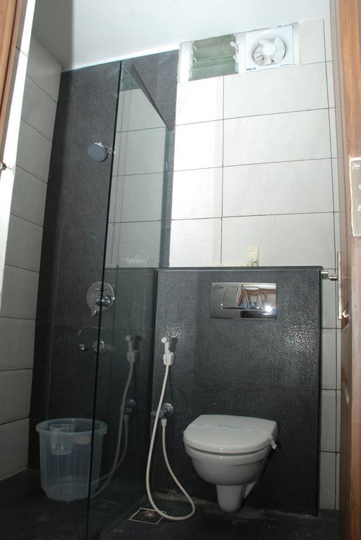Hotel Pla Amrith Inn Tiruchirappalli Esterno foto