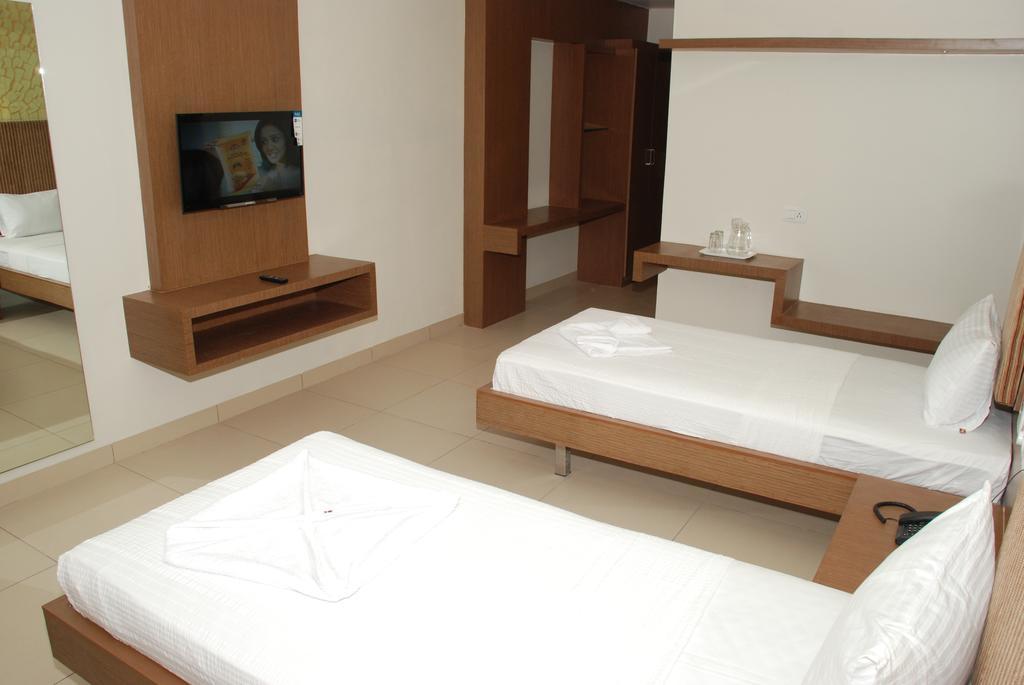 Hotel Pla Amrith Inn Tiruchirappalli Camera foto